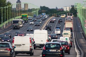 Der Straßenverkehr hat jede Menge Herausforderungen für Autofahrerinnen und Autofahrer parat