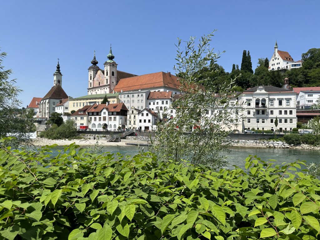 Österreich bietet zahlreiche touristische Hotspots und lädt zu längeren Aufenthalten ein